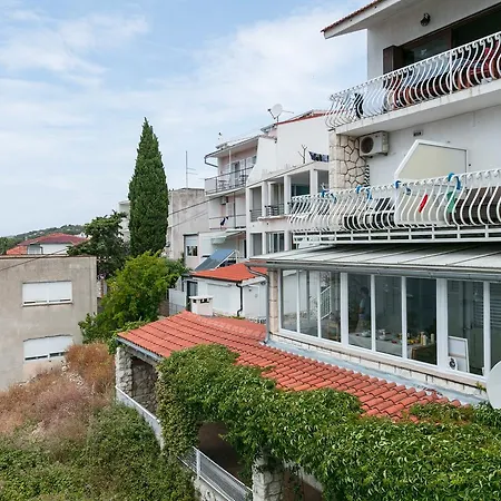 Apartment Bellevue Hvar