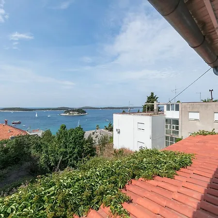 Apartment Bellevue Hvar
