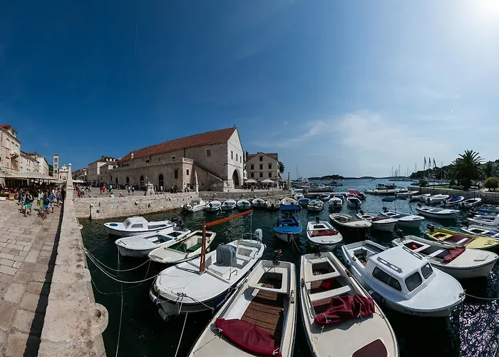 Апартаменты Bellevue Hvar Хвар